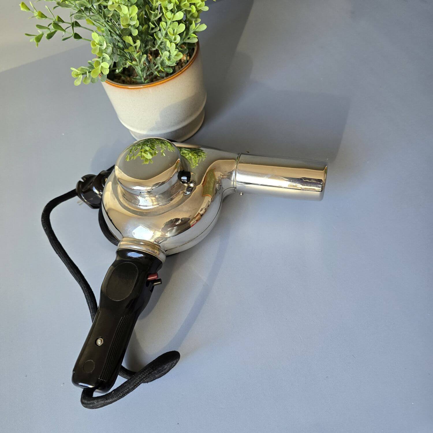 Schott Haartrockner aus den 50ern, Chrom
