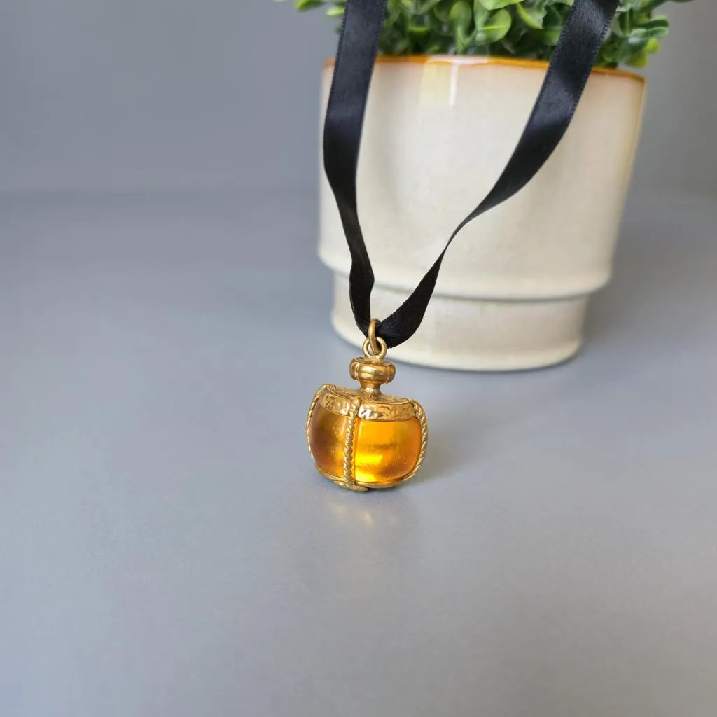 Yves Saint LYves Saint Laurent - YSL - Necklace Halskette Champagneaurent - YSL - Necklace Halskette Champagne