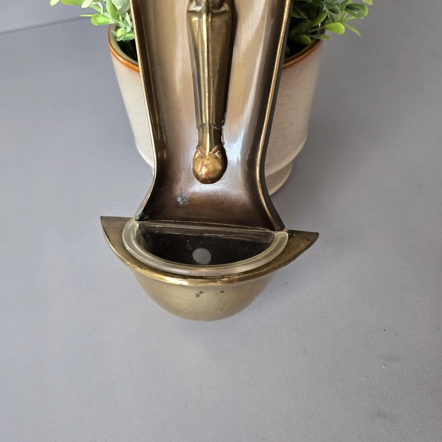Weihwasserbecken - Weihwassergefäß aus Messing - Madonna - Hausaltar