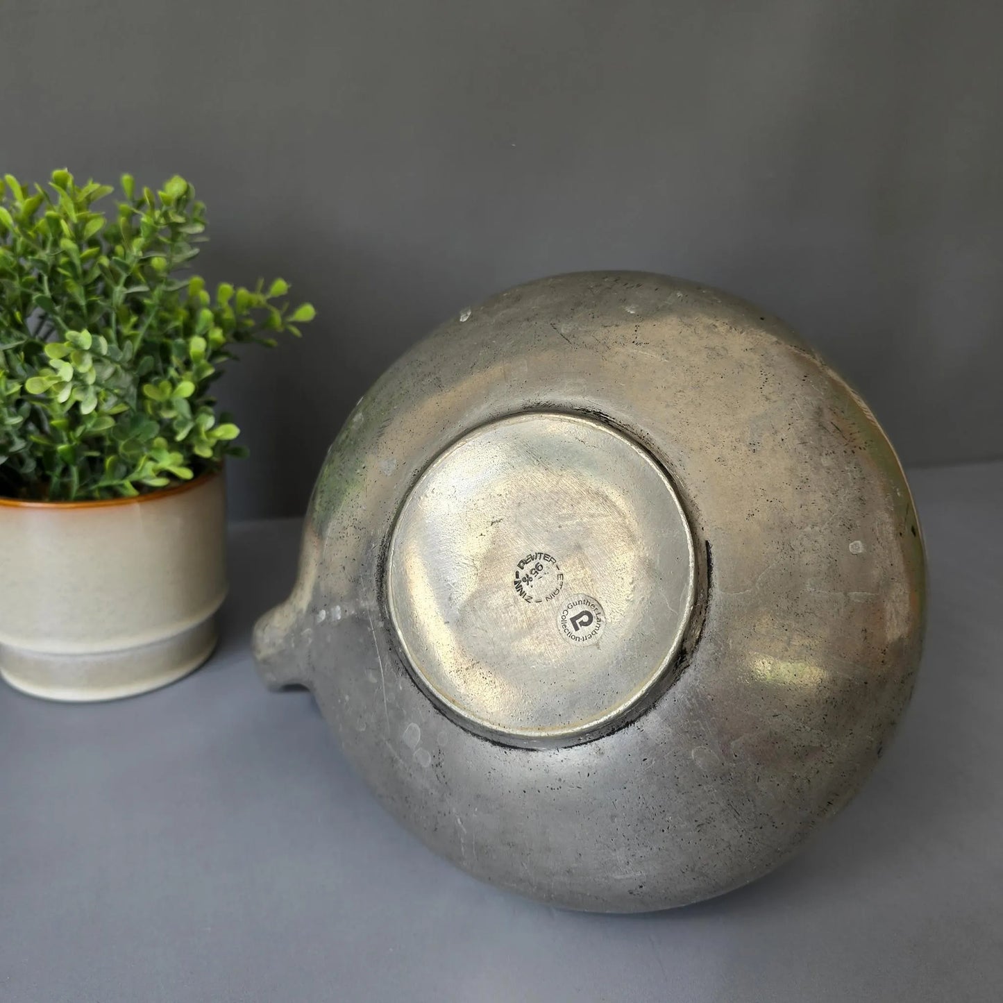 Große Zinn Kanne - Gunther Lambert Collection