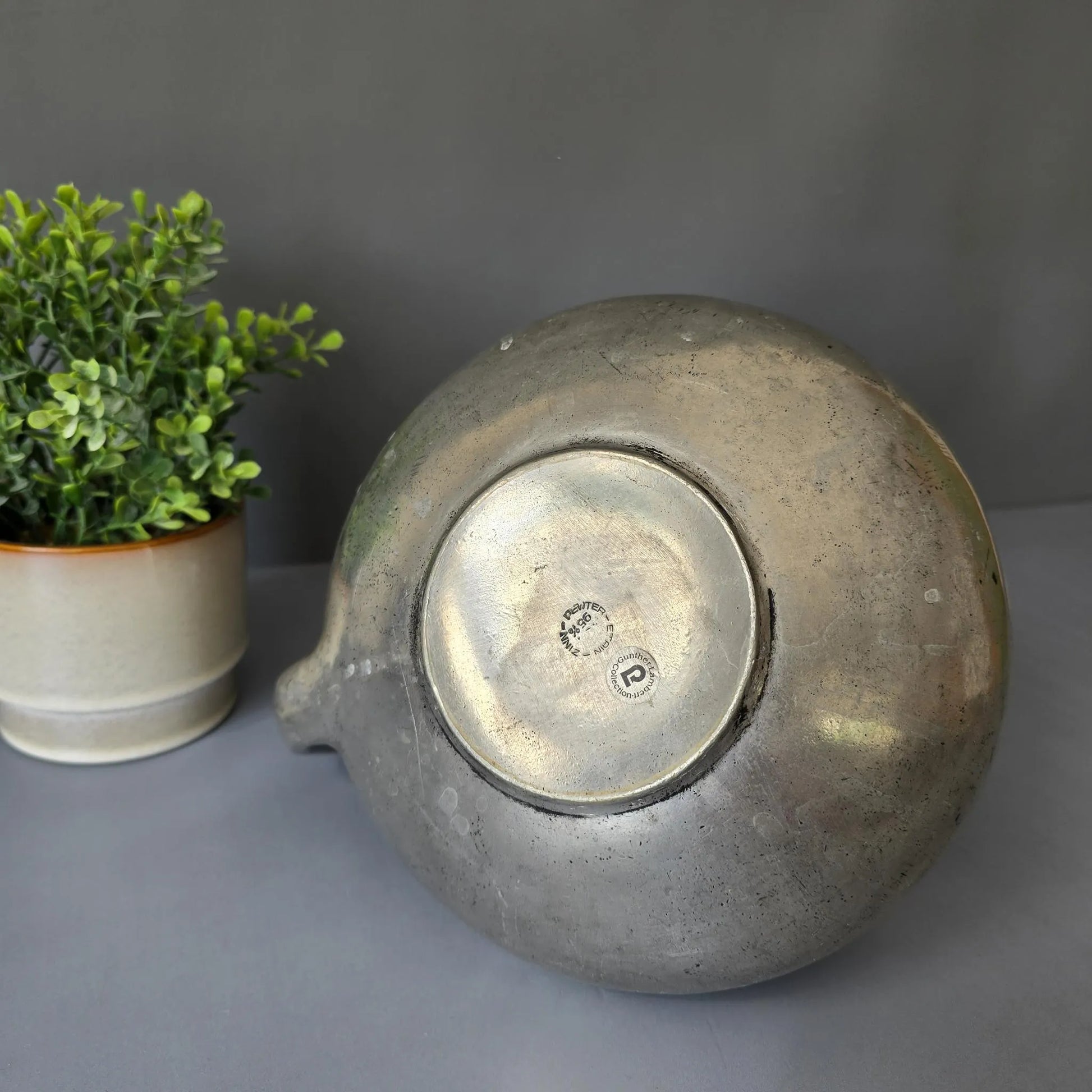 Große Zinn Kanne - Gunther Lambert Collection