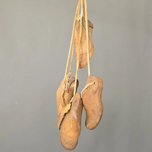 2 Paar antike Schuhleisten aus Holz - Kinderschuhleisten