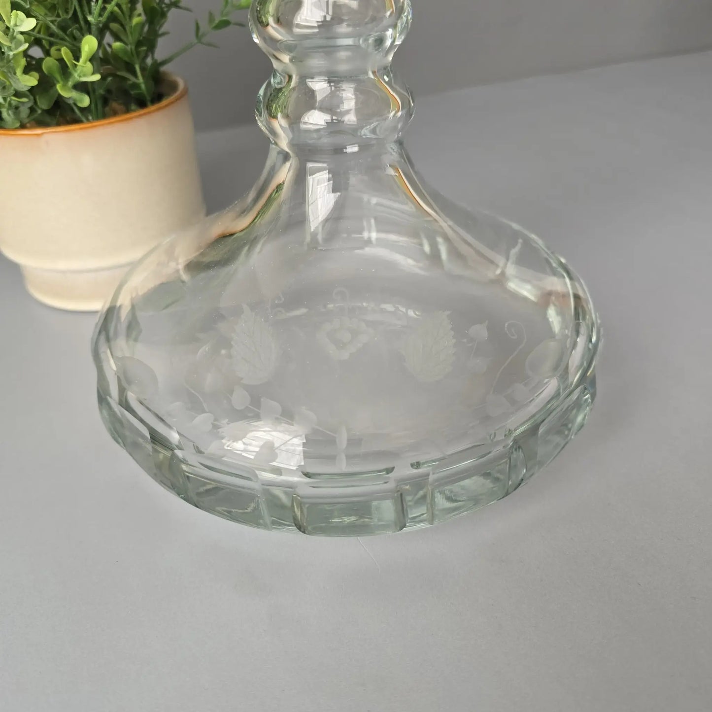 Schwere Kristall Karaffe mit Schliff