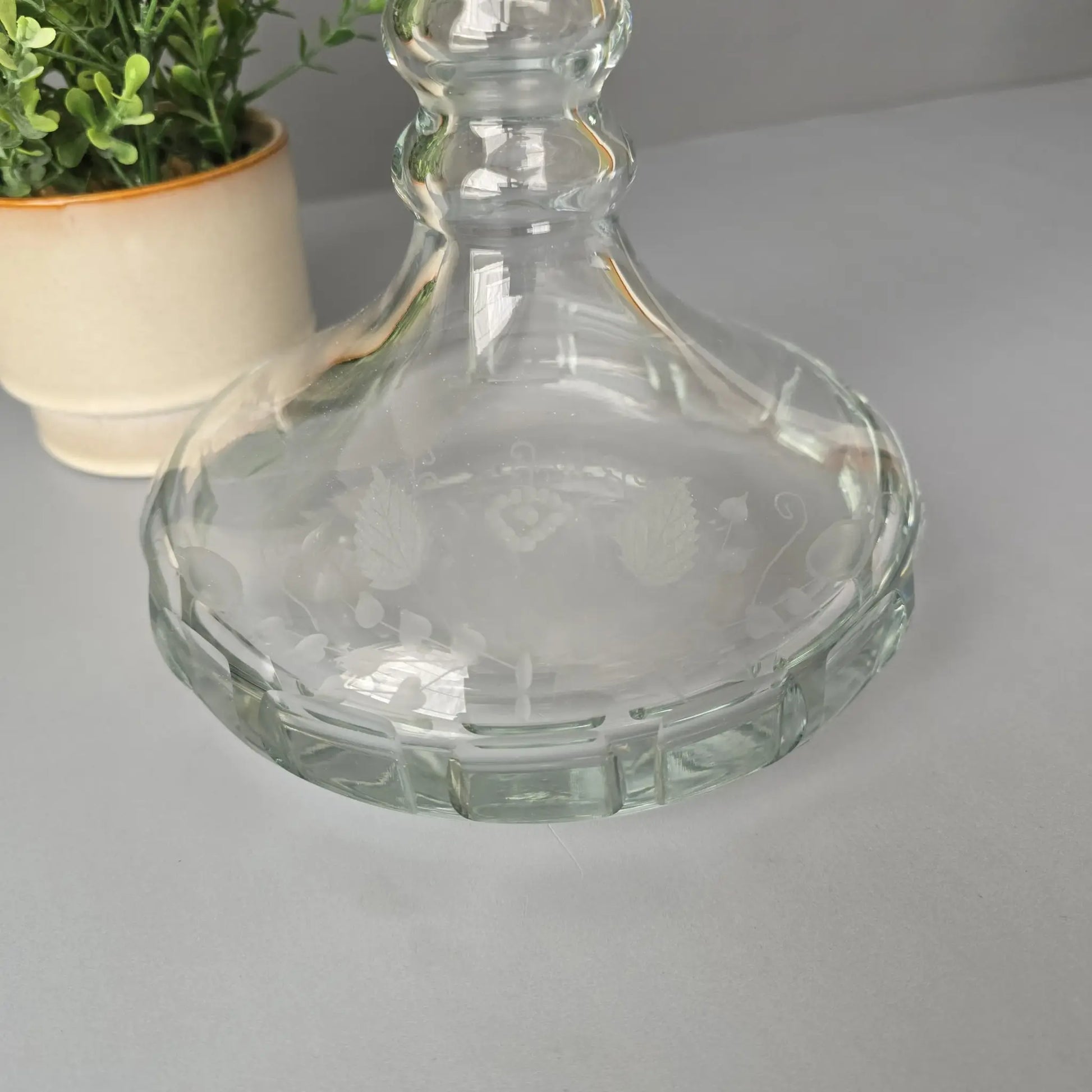 Schwere Kristall Karaffe mit Schliff