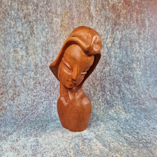 Büste aus geschnitztem Holz - wohl moderne Madonna aus der Südsee