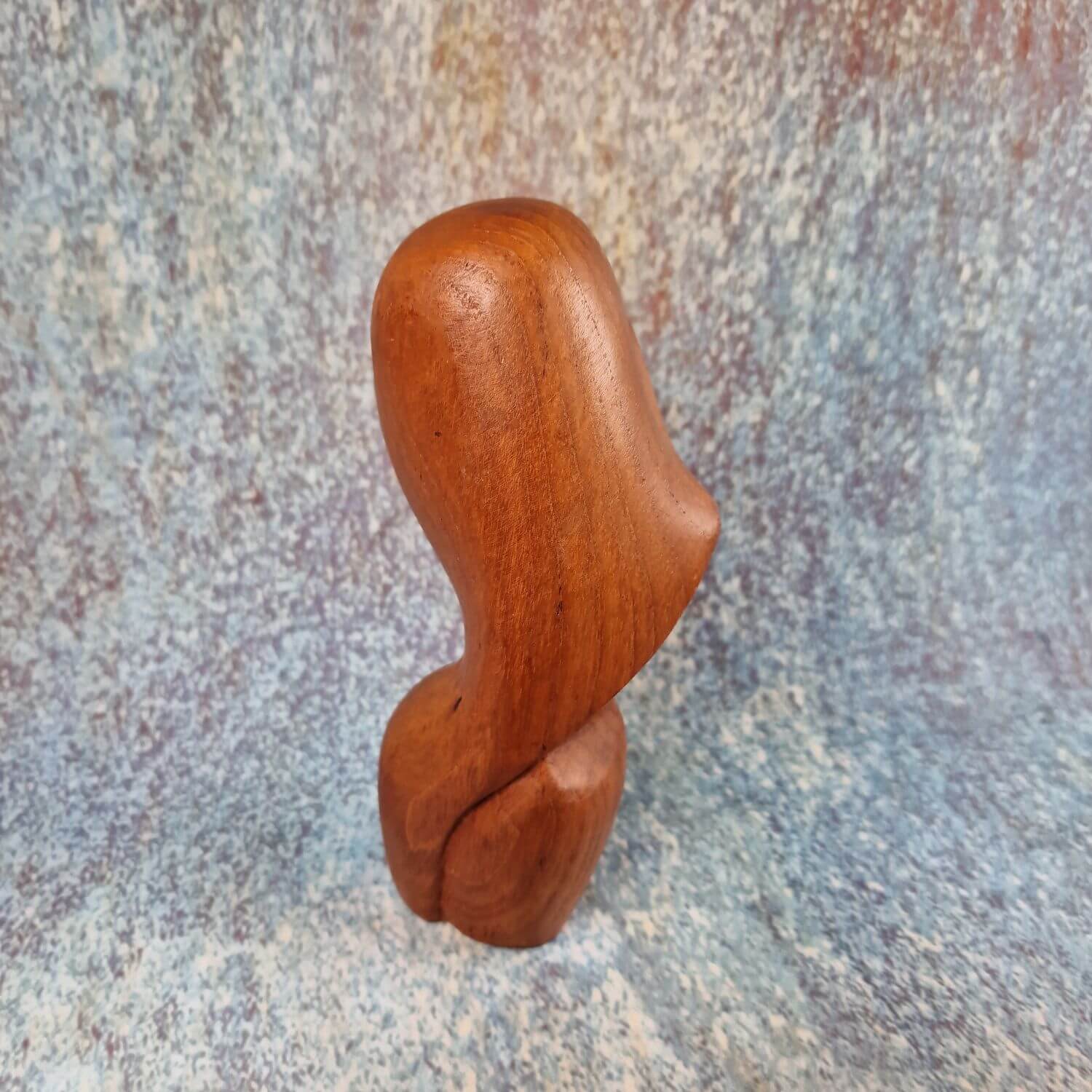 Büste aus geschnitztem Holz - wohl moderne Madonna aus der Südsee