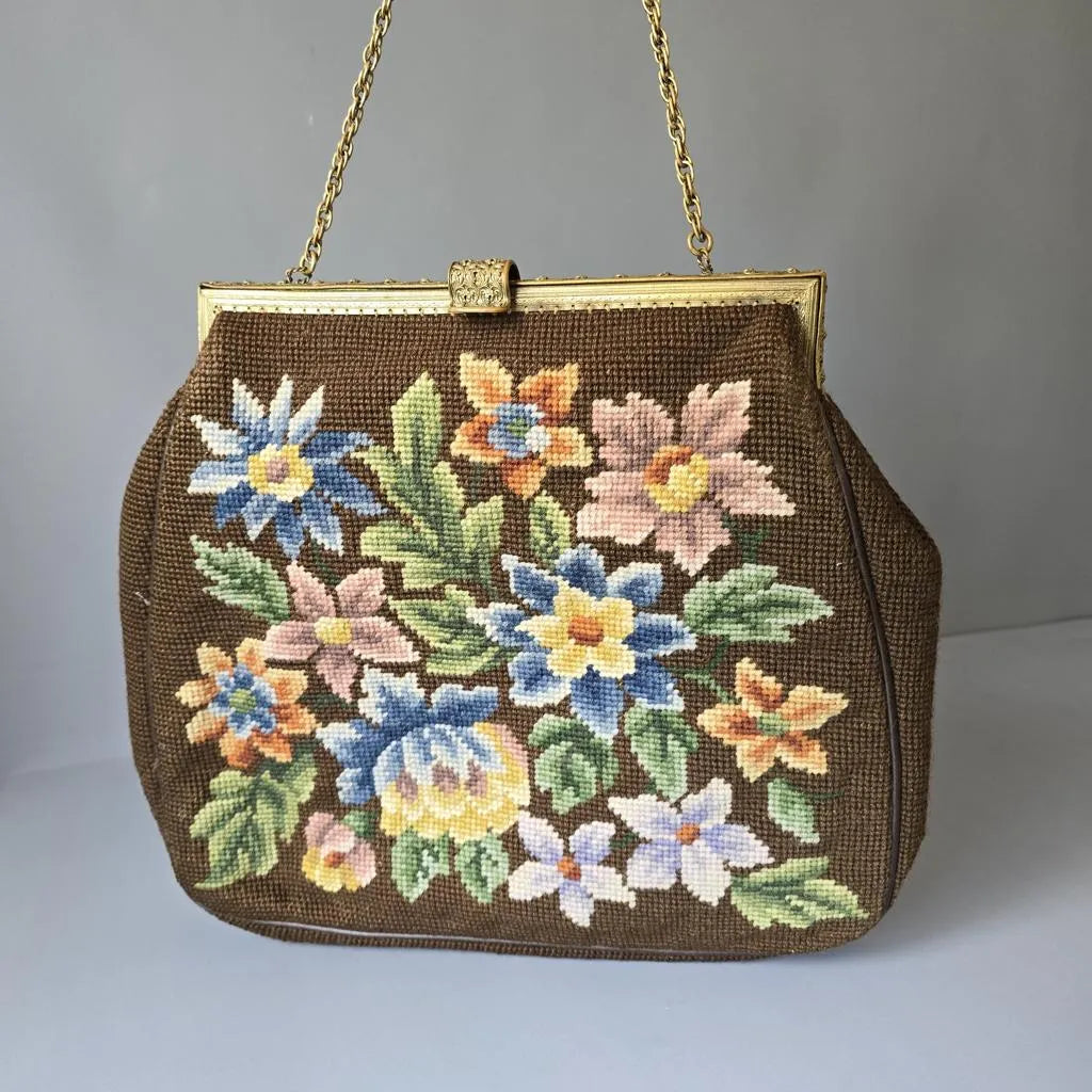 Sehr große Vintage Gobelin Handtasche - Braun mit Blüten - Messingrahmen und Kette