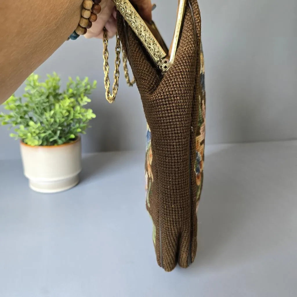 Sehr große Vintage Gobelin Handtasche - Braun mit Blüten - Messingrahmen und Kette