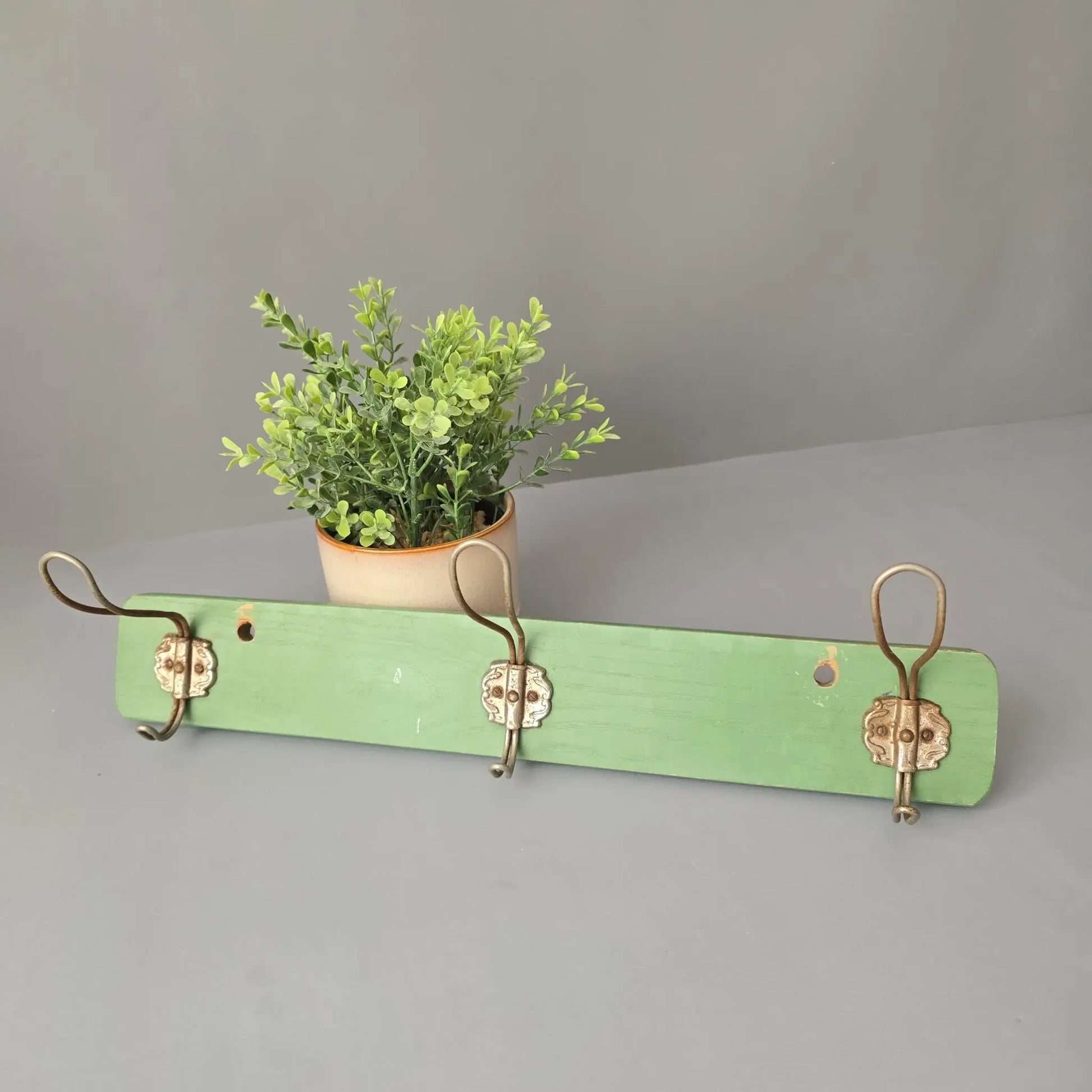 Vintage Hakenleiste - Garderobe - grün